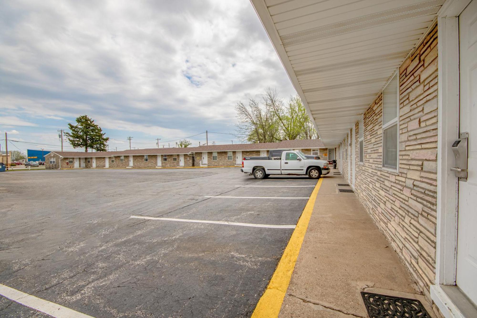 Oyo Travelier Motel Macon Luaran gambar